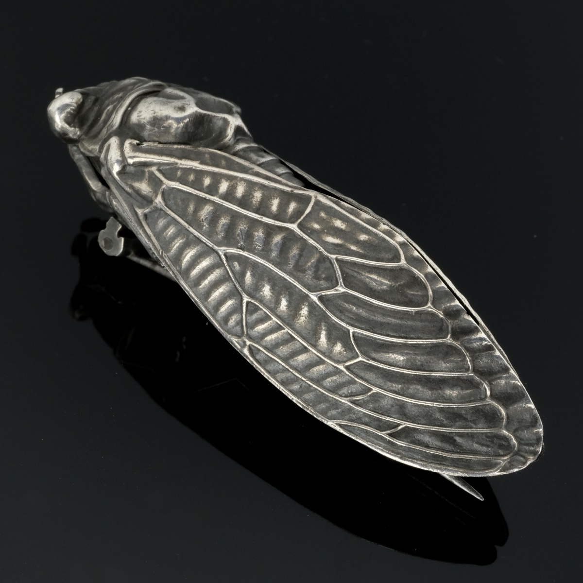 Naturalistic Cicada Brooch, Fine Silver, Late 19th Century-photo-1