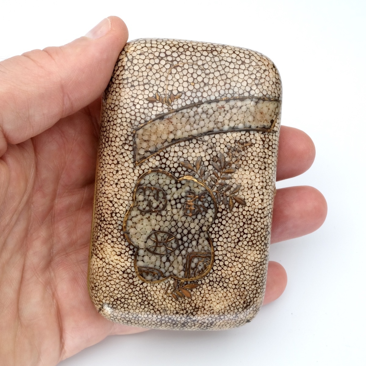 Late 19th-century Japanese-style Lacquered-decorated Stingray Leather Sewing Case-photo-4