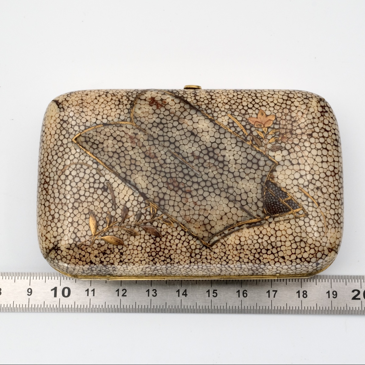 Late 19th-century Japanese-style Lacquered-decorated Stingray Leather Sewing Case-photo-5