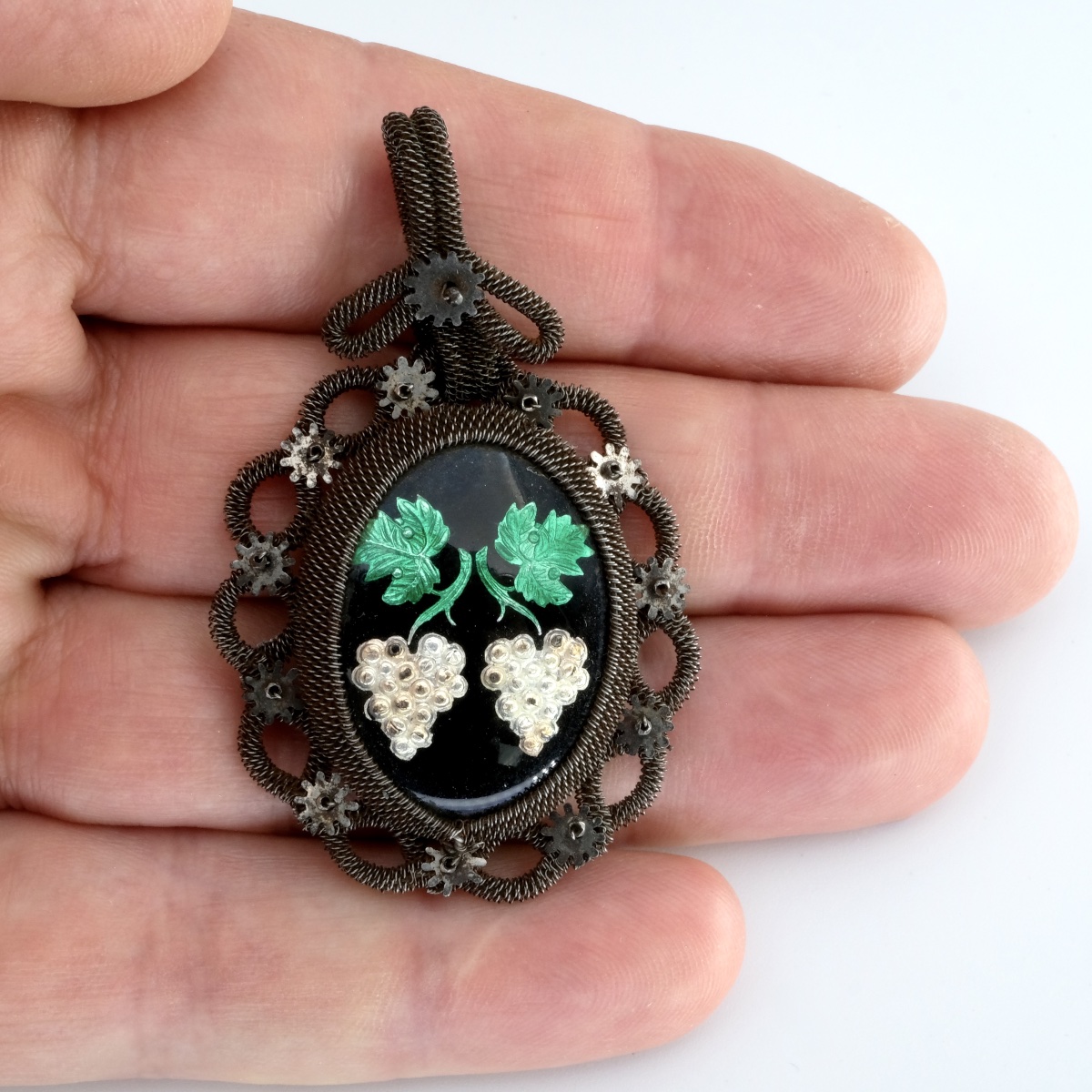Pendentif fer tissé Silésien émail grappes de raisin 1820-photo-3