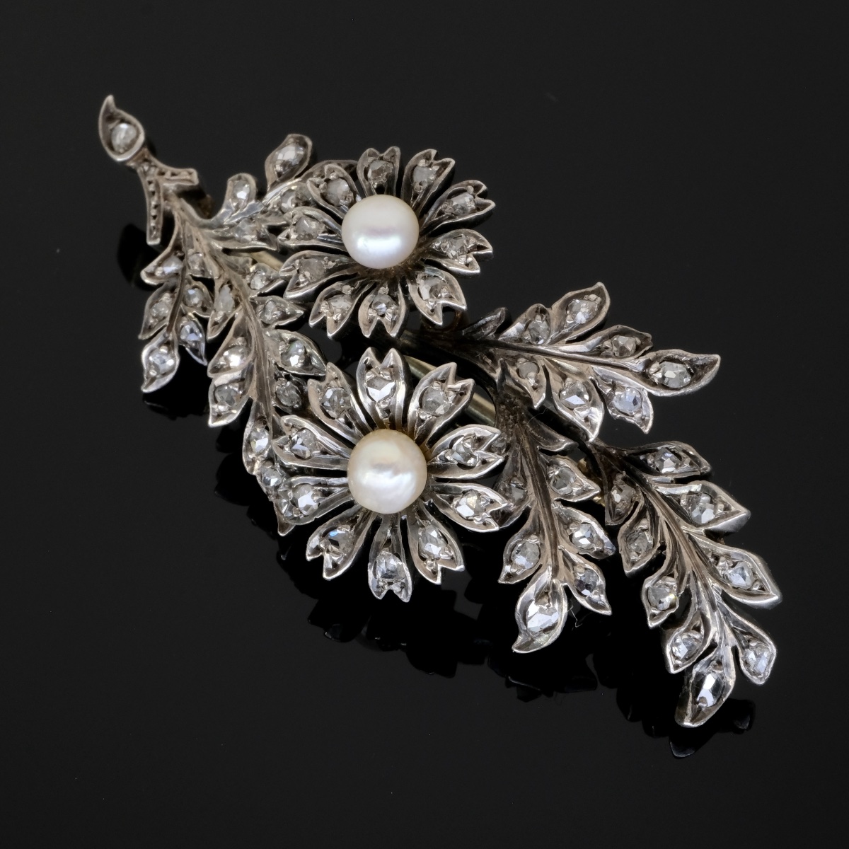 Broche feuillagée marguerites or et argent perles et diamants 19ème siècle -photo-3