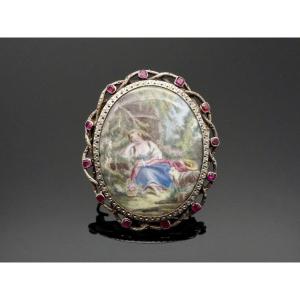 Grande Broche 19ème Siècle, Miniature En émail Sur Porcelaine, Monture Vermeil, Ornée De Rubis