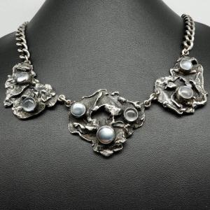 Collier Brutaliste milieu XX&egrave;me Argent et Pierre de Lune