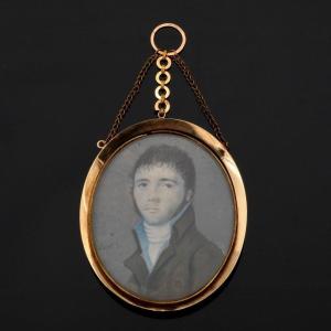 Miniature Medallion Pendant Empire Period Gold Mount With Chains