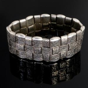 Napoleon III-era Articulated Cuff Bracelet In Engraved Silver