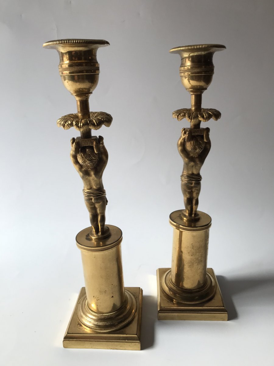 Paire De Bougeoirs En Bronze Ciselé Et Doré Début XIXème Siècle-photo-1