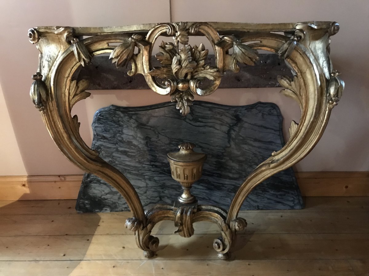 Provençal Console In Carved And Gilded Wood Eighteenth Century