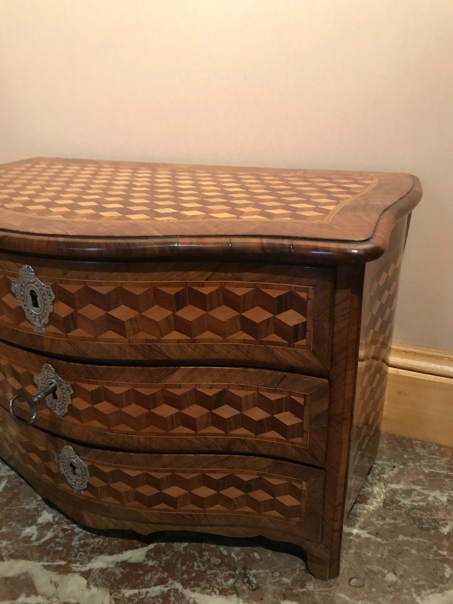 18th Century Commode-photo-3