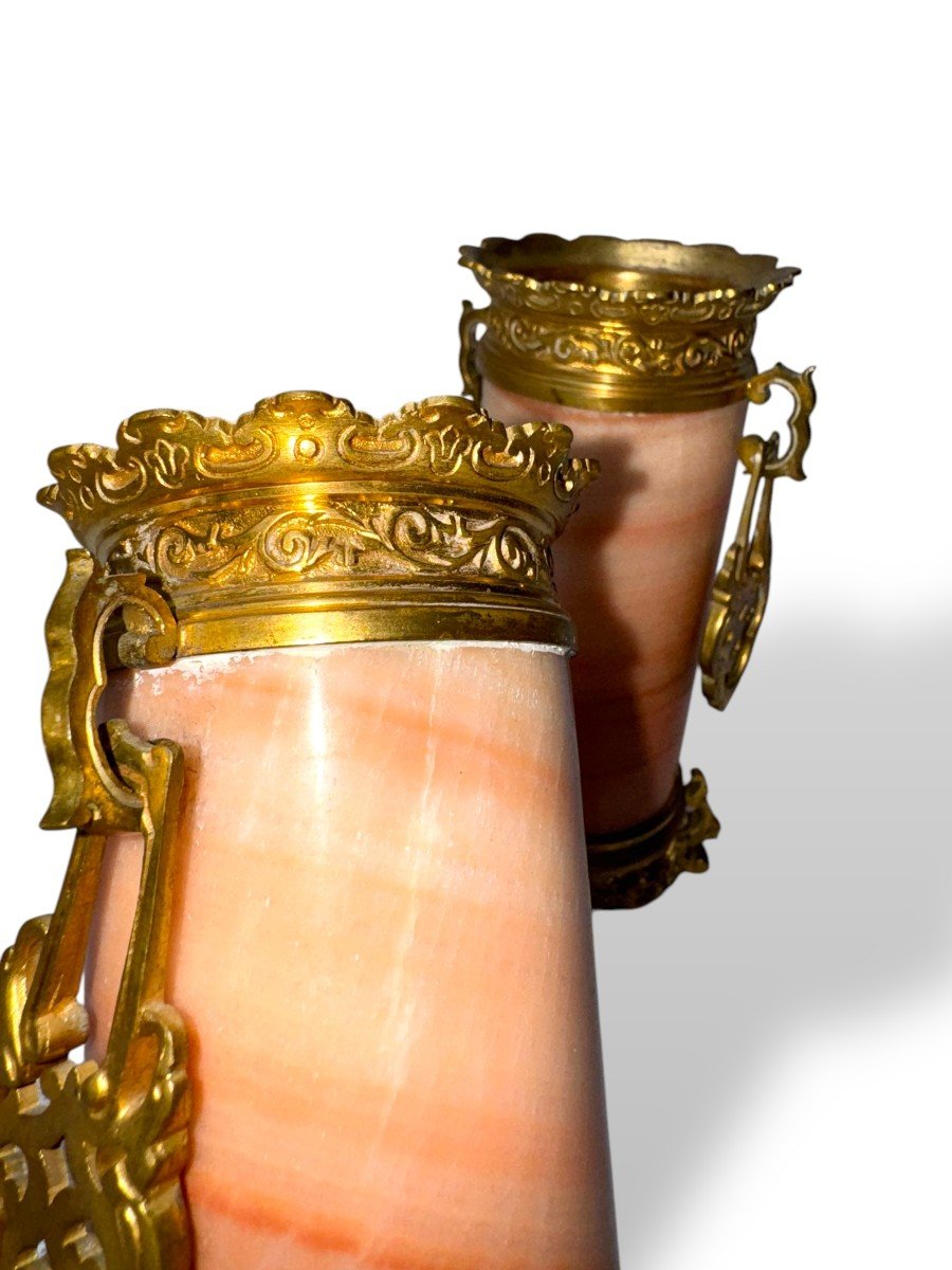 Pair Of 19th Century French Orientalist Gilt Bronze Mounted Pink / Rose  Alabaster Vases-photo-1