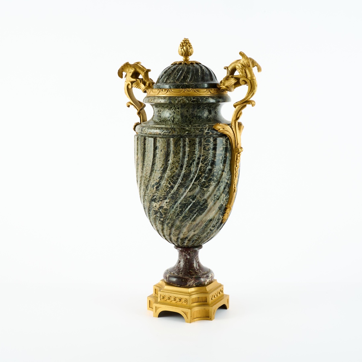 Paul Sormani, Grand vase 19eme en marbre et bronze doré aux dragons-photo-2