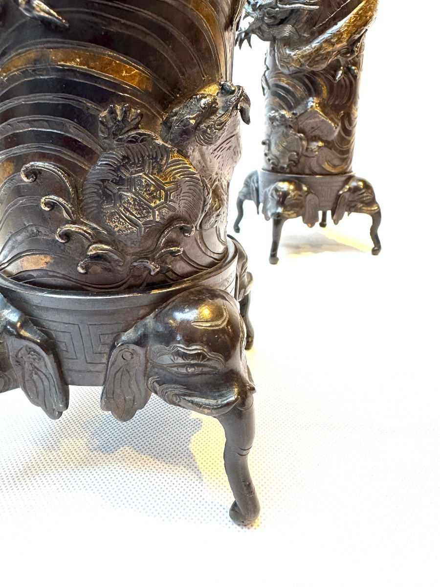 Pair Of Bronze Vases With Dragons And Turtles, Japan Meiji Period (1868-1912). -photo-3