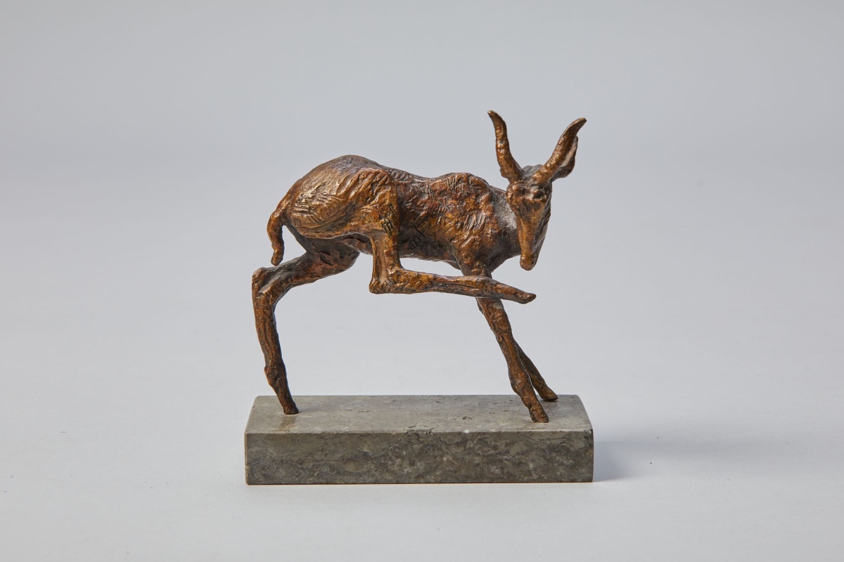 Renée Sintenis (1888 - 1965) Bronze Sculpture “antelope Licking Its Right Foot”