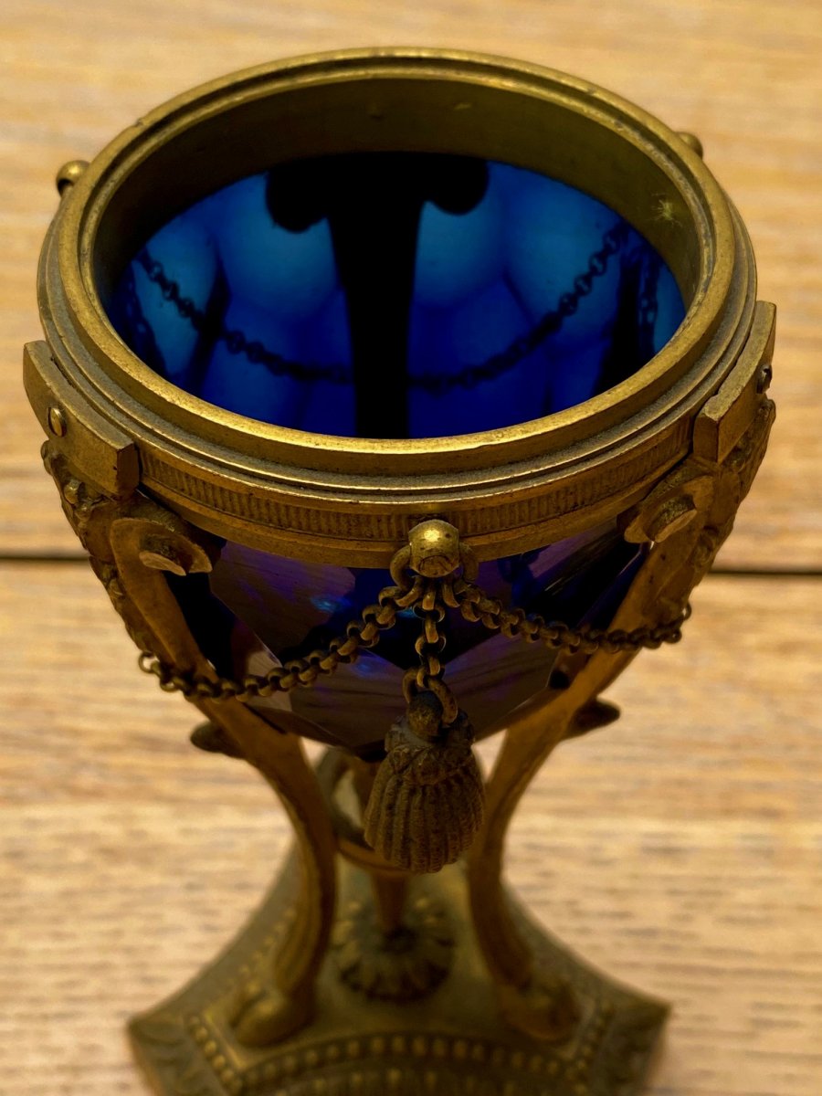 Paire de cassolettes 19eme en verre bleu taillé et bronze doré pouvant former bougeoirs-photo-2