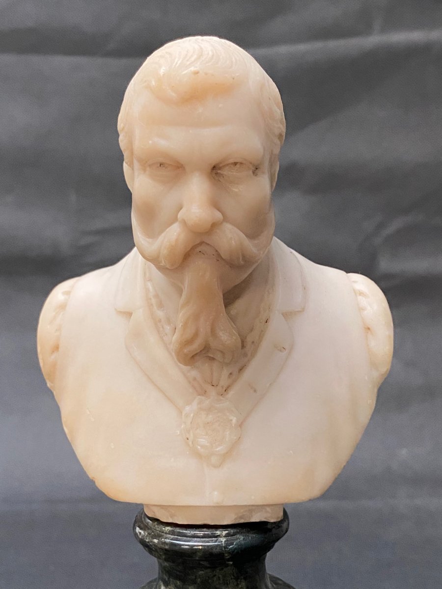 Late 19th Century Alabaster Portrait Bust Of A Man With Impressive Mustache And Beard-photo-2