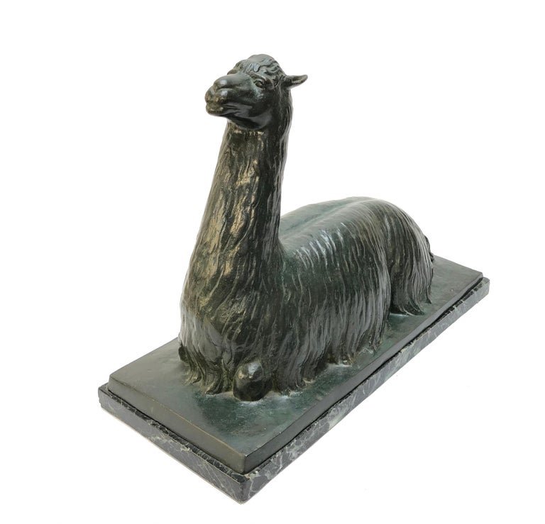 Ecole Sud Americaine Du XXe Siecle, Un Lama En Bronze -photo-1