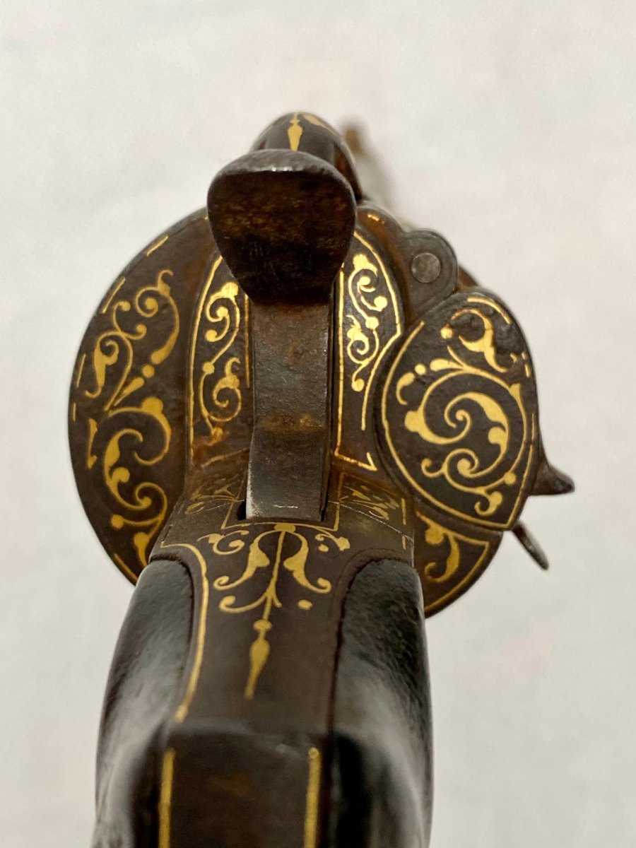 Un Revolver Espagnol En Or Damasquiné Par Zuloaga Daté 1863-photo-3