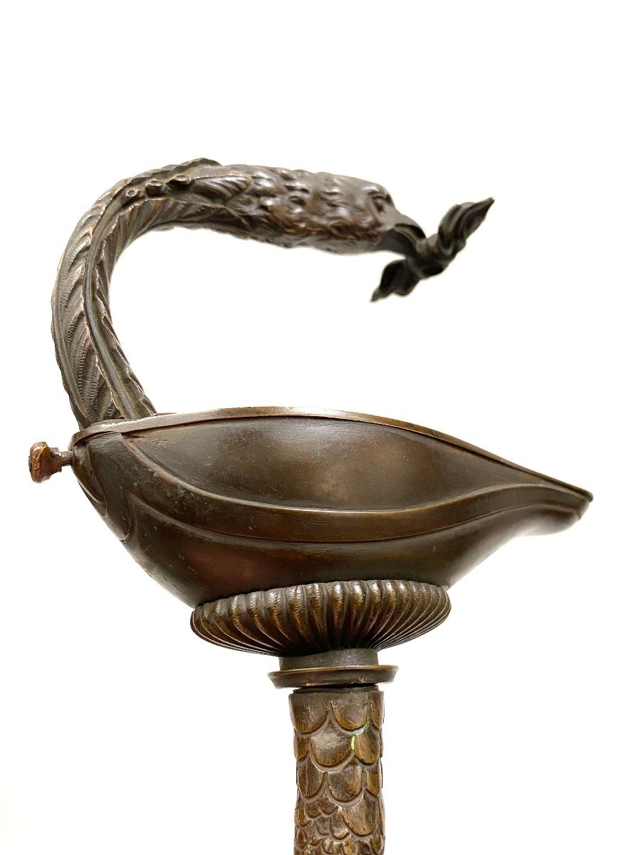 Lampe à Huile 19e Siècle En Bronze Sur Socle En Forme De Patte D’aigle-photo-4