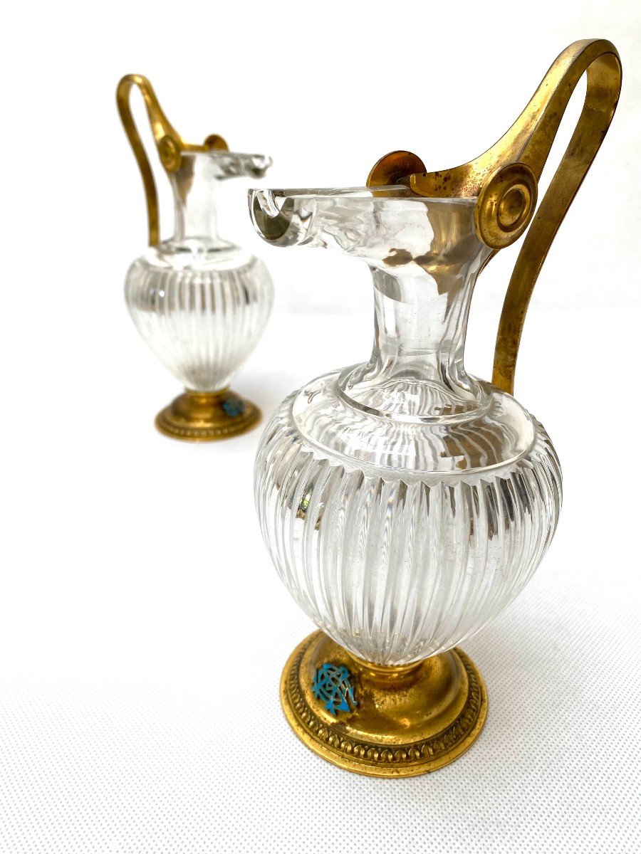 A Pair Of 19th Century Etruscan Style Gilt Bronze And Crystal Glass Ewers-photo-2