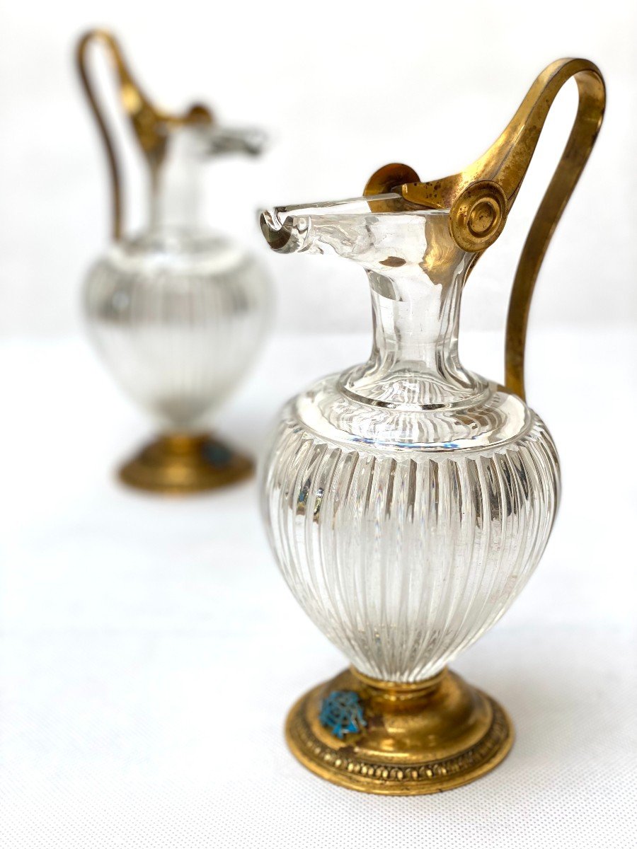 Paire d'Aiguières De Style étrusque En Bronze Doré Et Cristal XIXème-photo-1