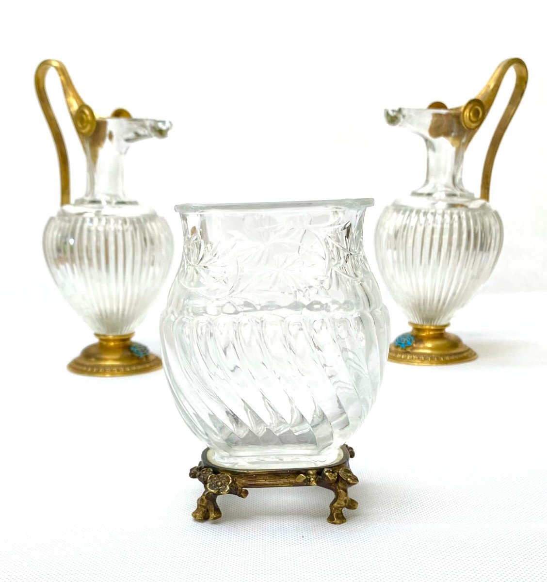 A Pair Of 19th Century Etruscan Style Gilt Bronze And Crystal Glass Ewers-photo-4