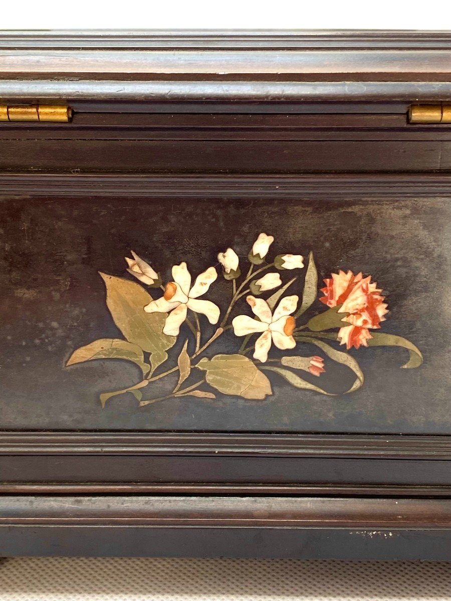 An Italian 19th Century Pietra Dura Casket, Probably Montelatici Workshop, Florence-photo-1