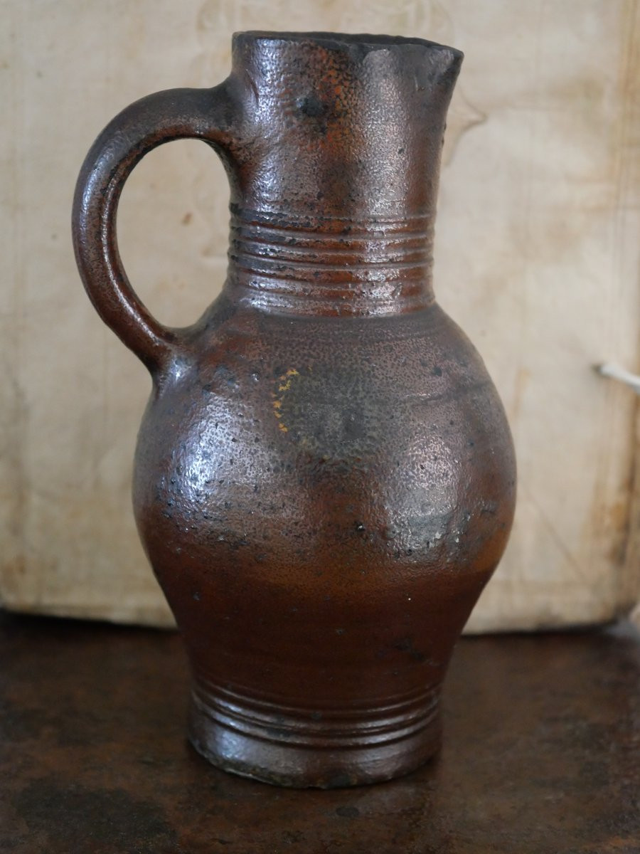 Pichet en grès de la vallée du Rhin – Ateliers de Frechen – XVIIe siècle-photo-2