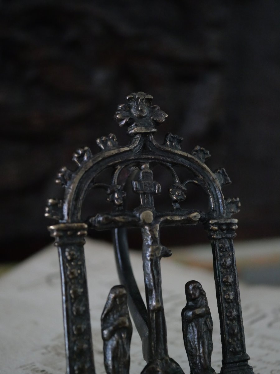 Baiser de paix médiéval en bronze  – Fin du XVe siècle – Ancienne collection Dr Jean Moreaux -photo-2