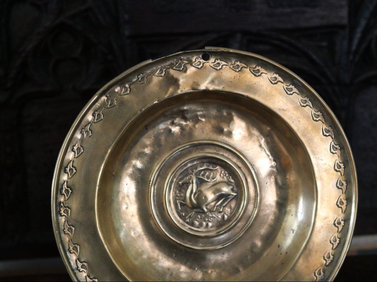 Medieval Offering Dish Known As The "nuremberg Dish" With A Seated Stag – 15th Century -photo-2