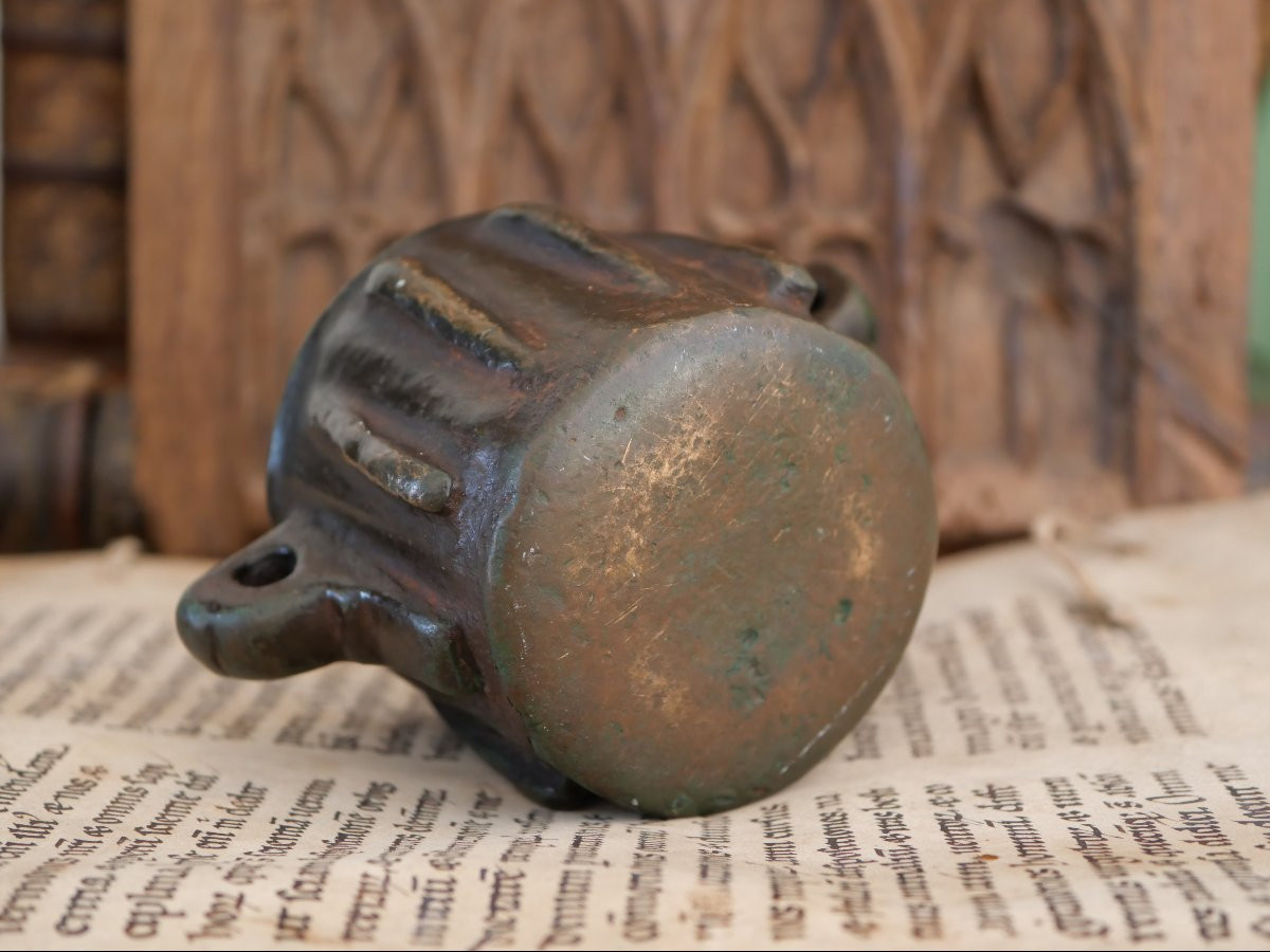 Mortier médiéval espagnol en bronze à ailettes – XIIIe-XIVe siècle, héritage d’Al-Andalus-photo-6