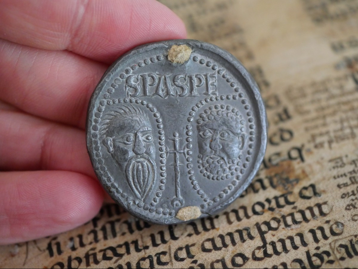 Medieval Papal Bull In Lead By Pope Innocent IV (1243-1254) 13th Century, Exceptional Condition-photo-2