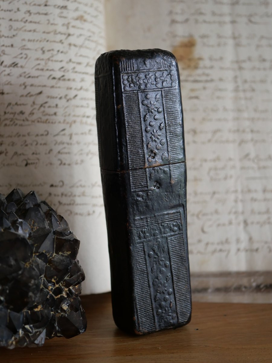 Etui d'écriture en papier et cuir bouilli – XVIIe siècle – Haute époque -photo-3