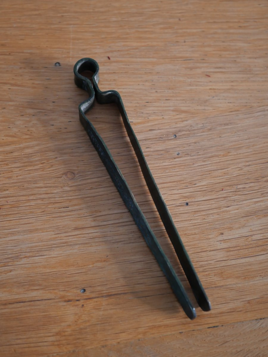 Gothic Bronze Tongs - 15th Century - Inscription "dona Nobis Pacem", Medieval Object-photo-2