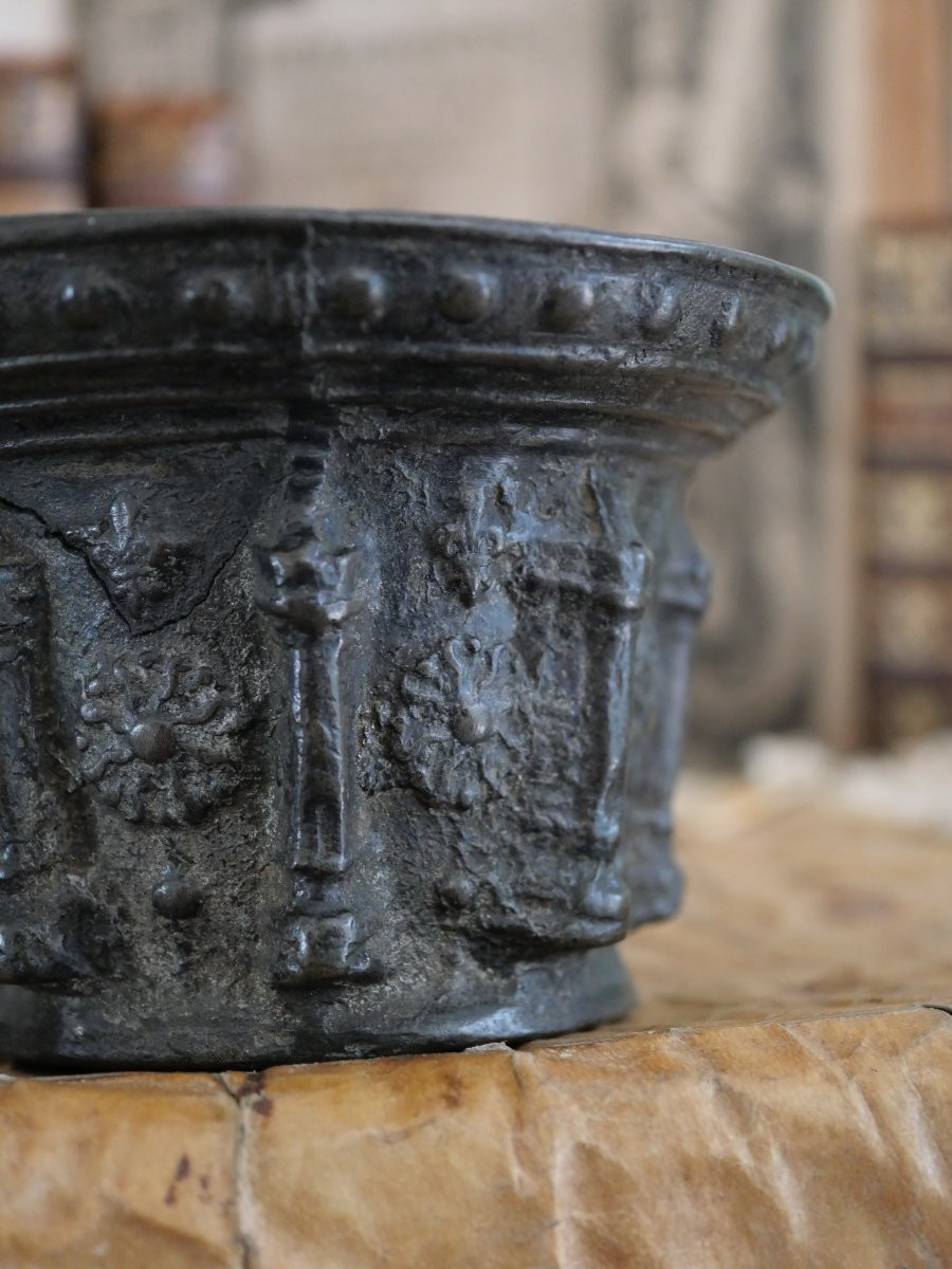 Mortier en bronze – Haute Époque, Le Puy-en-Velay, début XVIIᵉ siècle, Apothicaire-photo-4