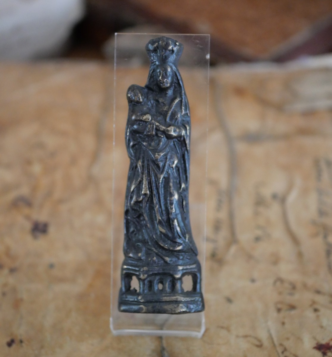 Madonna And Child - Devotional Wall Lamp, Utrecht Model - Late 15th / Early 16th Century