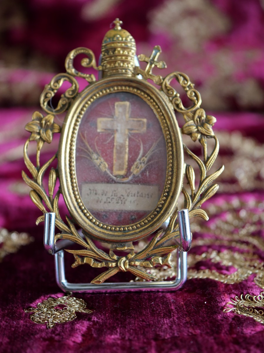 Reliquaire du Pape Pie IX – Souvenir historique authentifié, XIXe siècle
