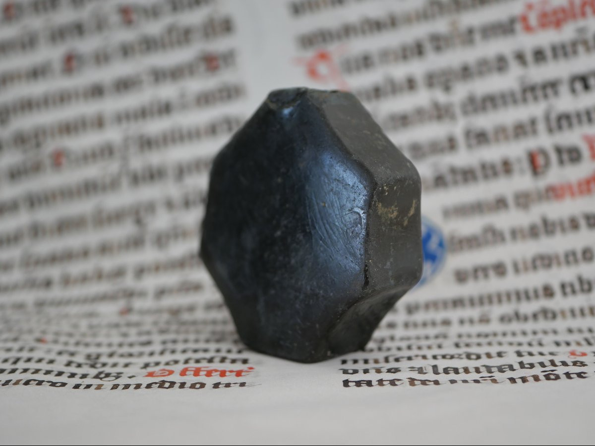 Medieval Bronze Sword Pommel - 13th Century, Octagonal Shape, Beautiful Green Patina-photo-2