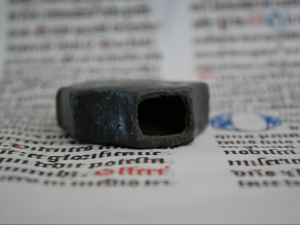 Medieval Bronze Sword Pommel - 13th Century, Octagonal Shape, Beautiful Green Patina-photo-1