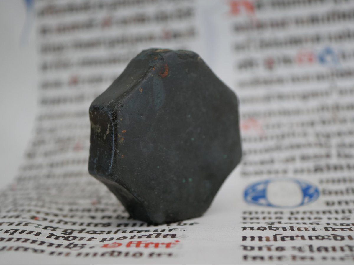 Medieval Bronze Sword Pommel - 13th Century, Octagonal Shape, Beautiful Green Patina-photo-2