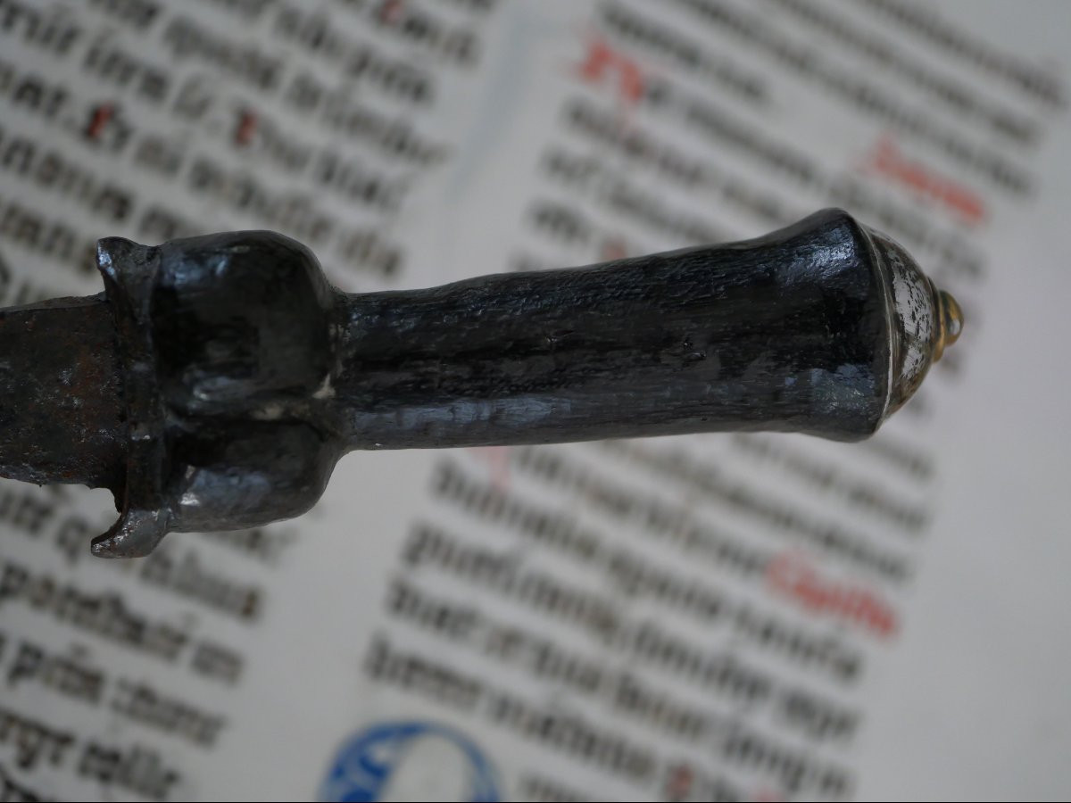Dague médiévale à rognons dite « couillettes » – XVe siècle – Pommeau en argent, gothique-photo-1