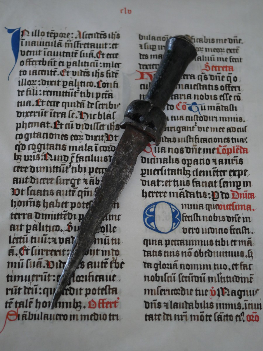 Dague médiévale à rognons dite « couillettes » – XVe siècle – Pommeau en argent, gothique-photo-2