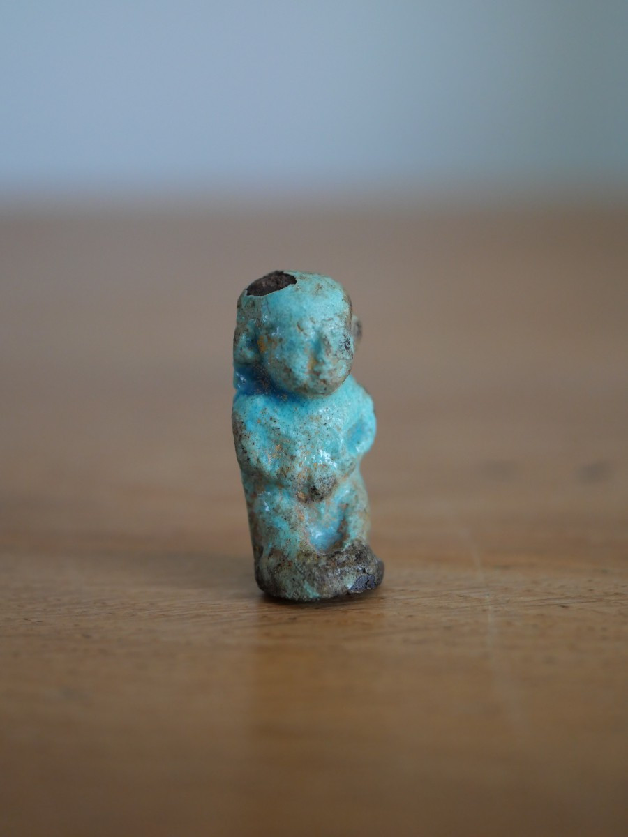 Amulette égyptienne en fritte bleue représentant Ptah-Patèque – Basse Époque, 600-300 av. J.-C.