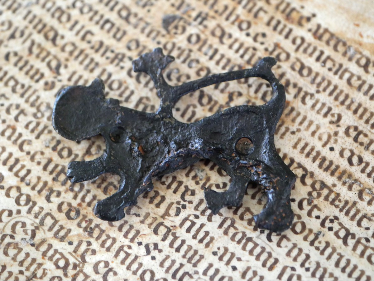 Enseigne Profane Médiévale en Bronze représentant un Chat – XIIIe / XIVe Siècle, Gothique-photo-2