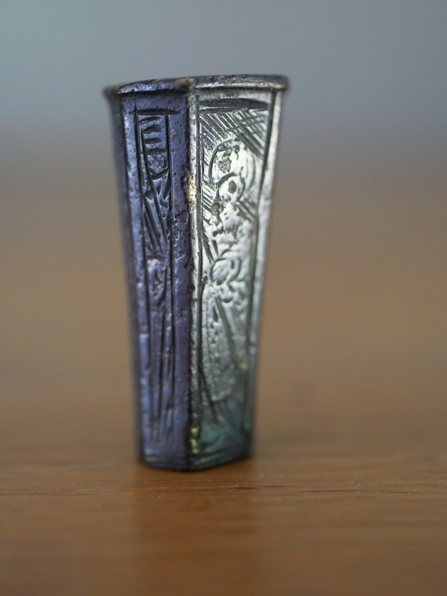 Mitre de couteau en bronze gravé – Renaissance, début XVIe siècle, Haute époque, gothique-photo-3
