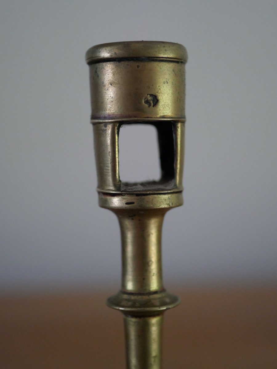 Bougeoir gothique flamand bronze – Fin du XVe siècle – Époque médiévale Moyen Age Haute époque-photo-2