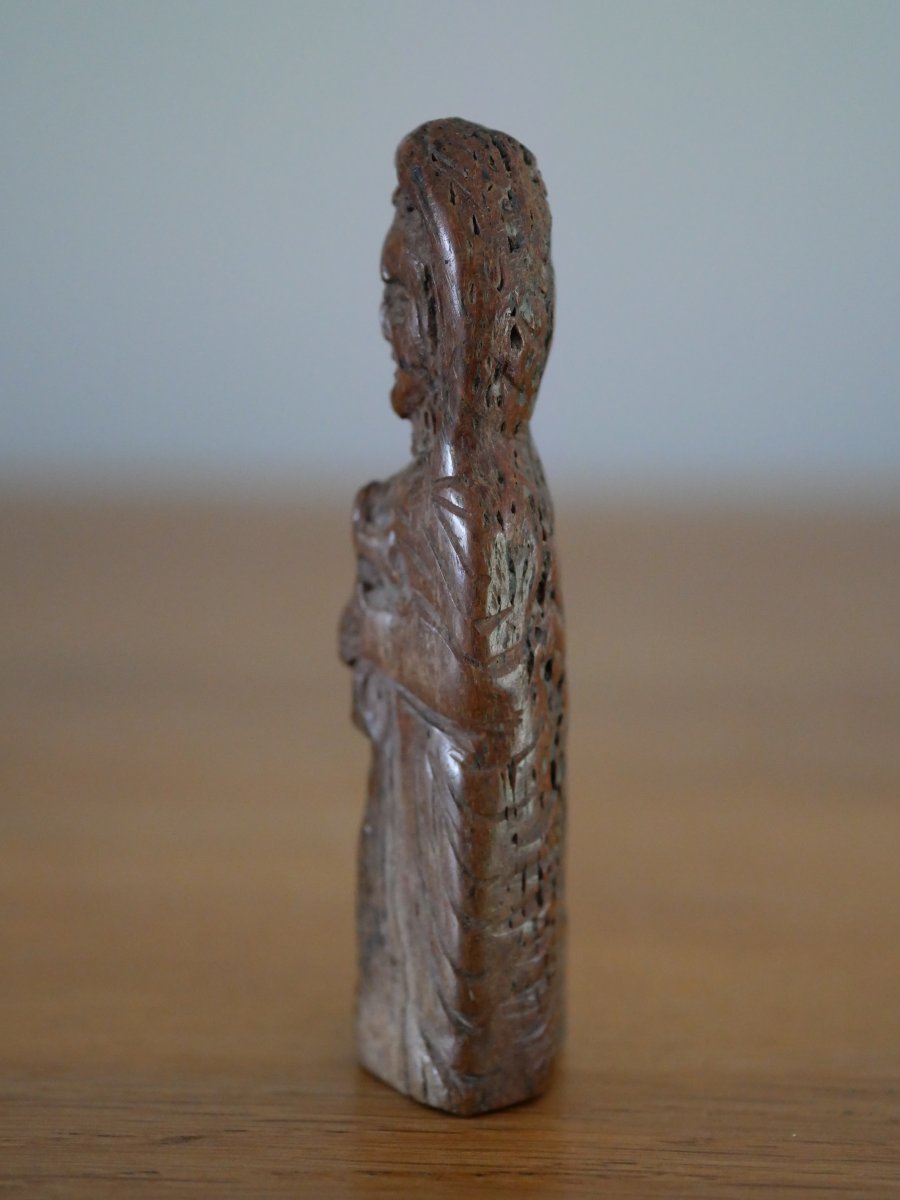 Statuette médiévale représentant une sainte à la croix – Manche de couteau, XIVe-XVe siècle-photo-1