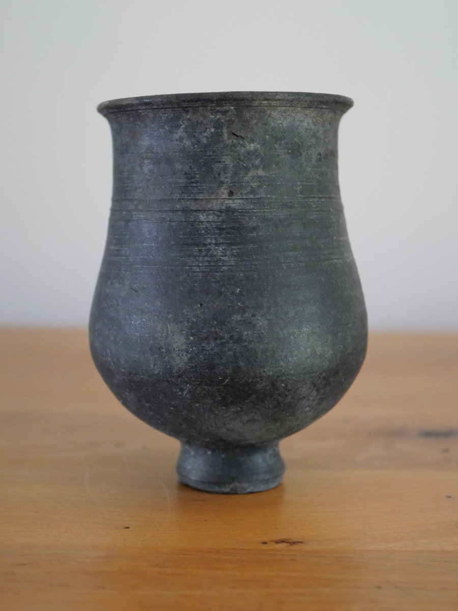Roman Terra Nigra Vase - Gallo-roman, 4th Century - Provenance Bavay (nord) Archéologie