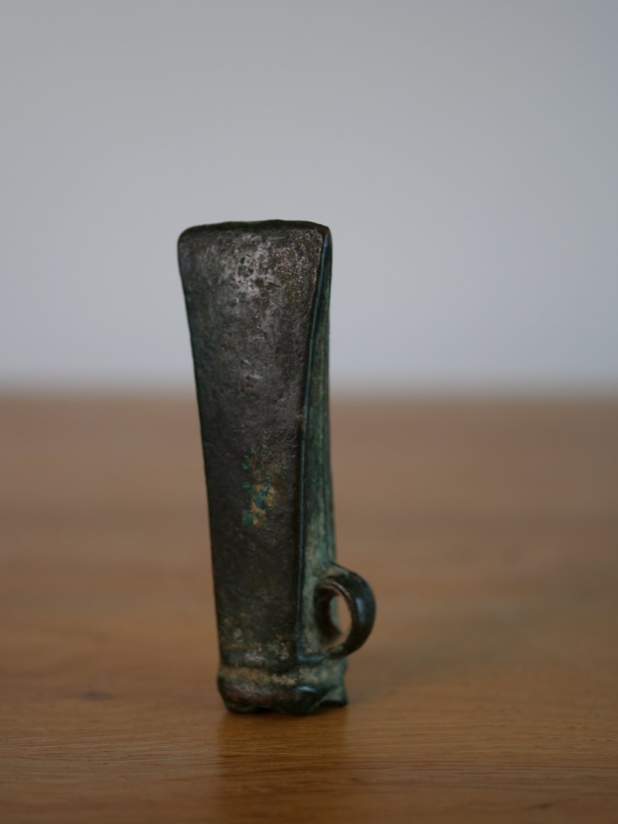 Petite hache à douille et anneau latéral – Âge du Bronze final, protohistoire, archéologie-photo-3