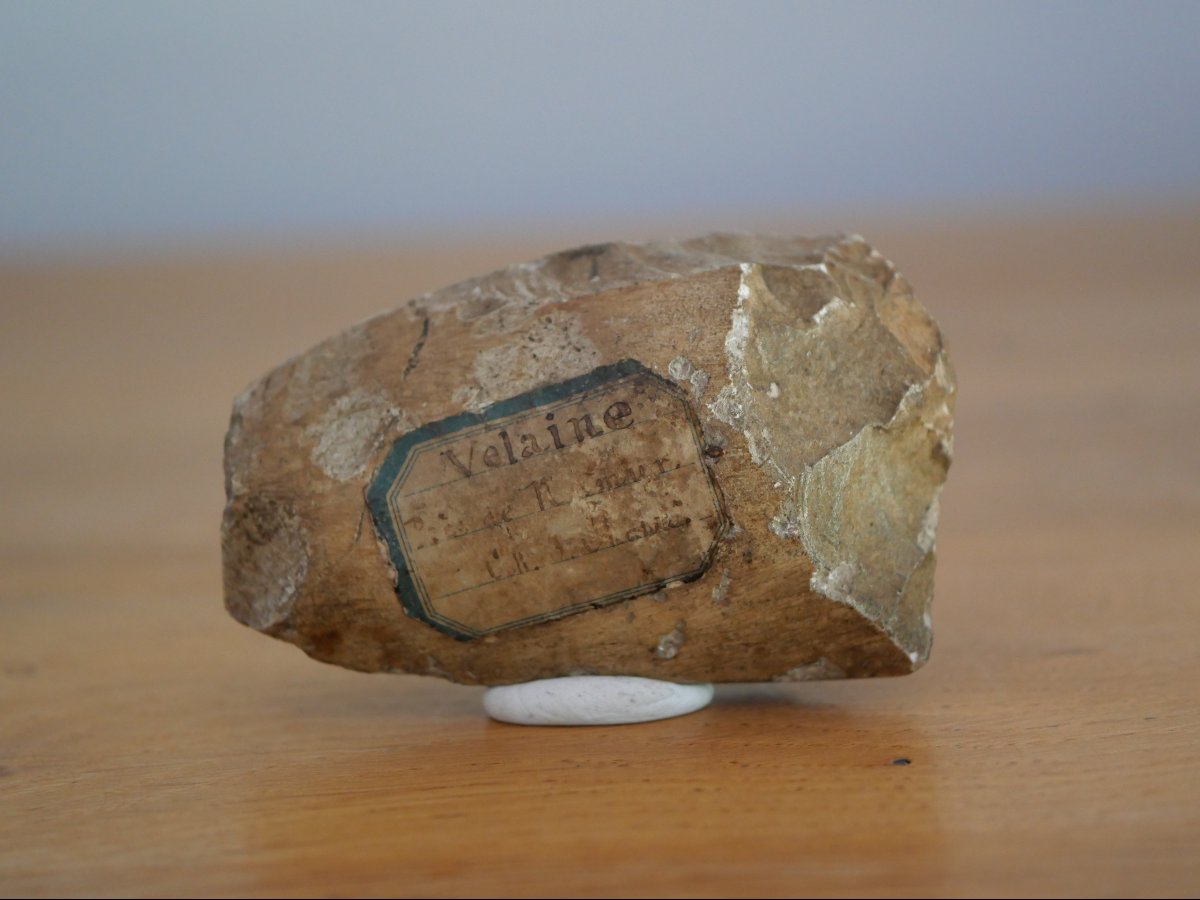 Fragment de hache polie néolithique – Velaine près de Namur – ancienne collection XIXe siècle 