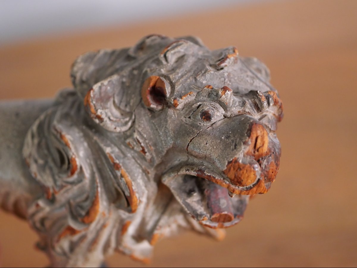 Paire de lions rugissants en bois sculpté – Ateliers italiens, seconde moitié du XVIe siècle -photo-1