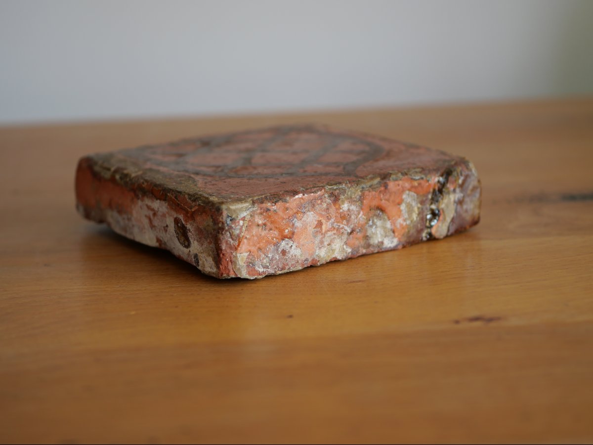 Carreau de pavement médiéval héraldique en terre cuite – XIIIe siècle – Provenance Aisne -photo-3